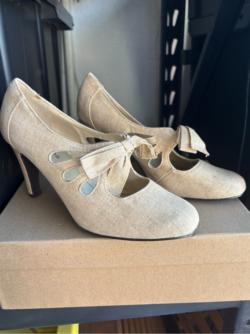 Ann Marino Beige Bow-Tie Mary Jane Heels